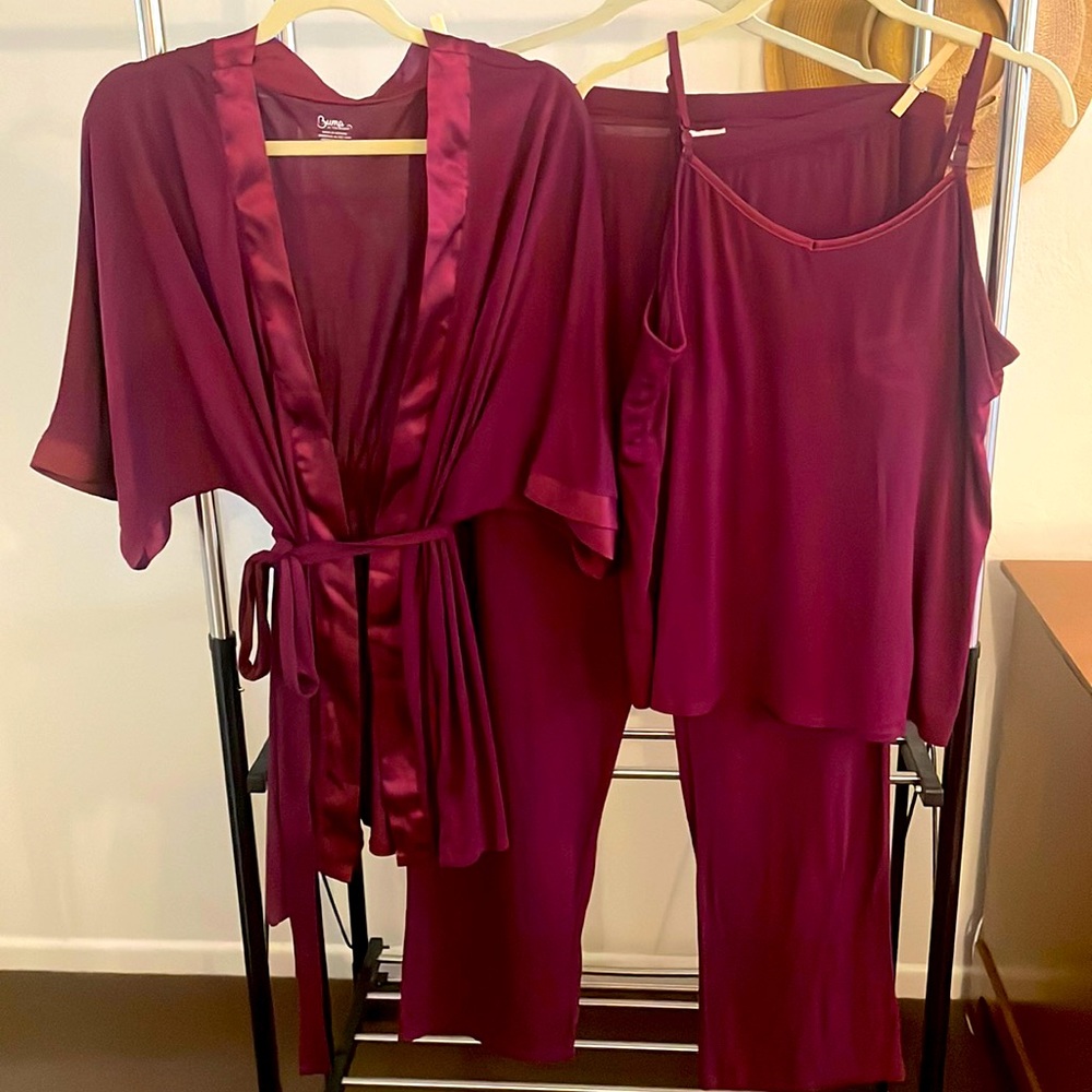 Maternity Bump In The Night - 3 piece maternity & nursing pajama & robe. Size XL